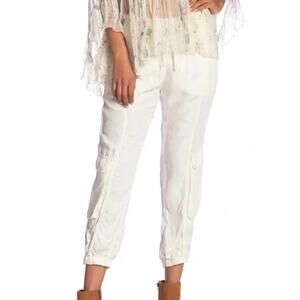 044 - Johnny Was Beige Cargo Jogger Pants (Size XS, EUC)